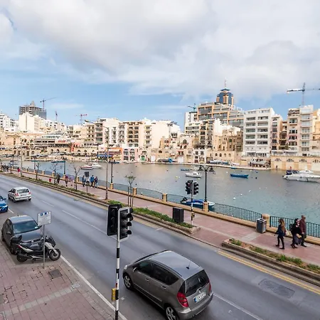 Apartman Modern Seafront With Patio