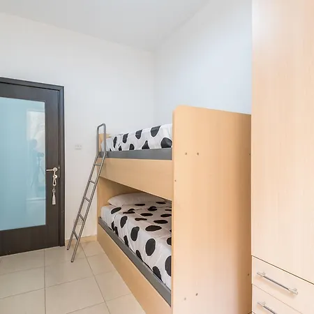 Modern Seafront With Patio Sliema