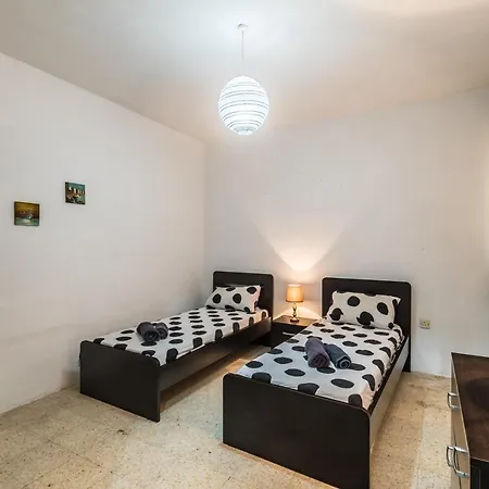 Lejlighed Modern Seafront With Patio *