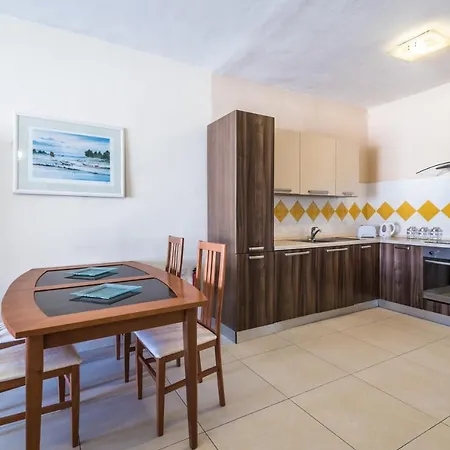 Modern Seafront With Patio Sliema