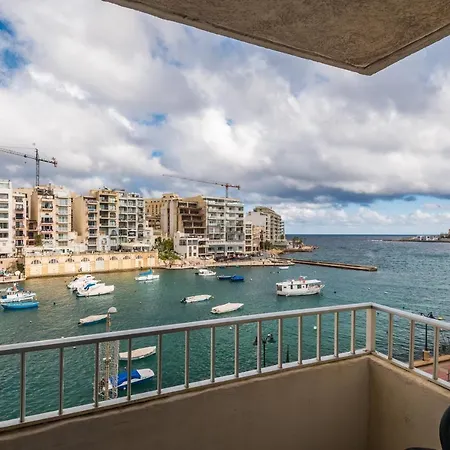 Modern Seafront With Patio * Sliema