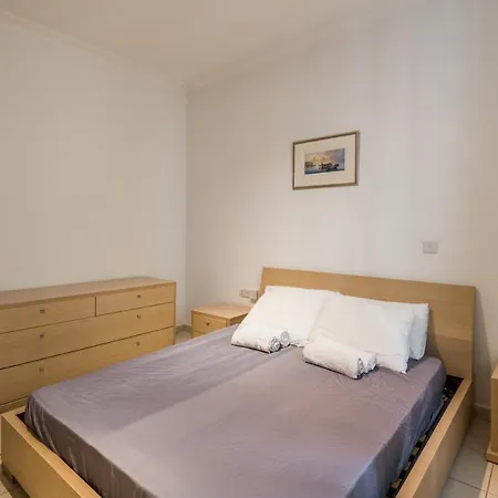 Modern Seafront With Patio * Sliema