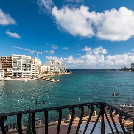 Modern Seafront With Patio Lejlighed Sliema
